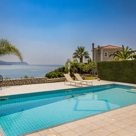 Seaspray Kefaloniaprivatevillas Villa Pesádha